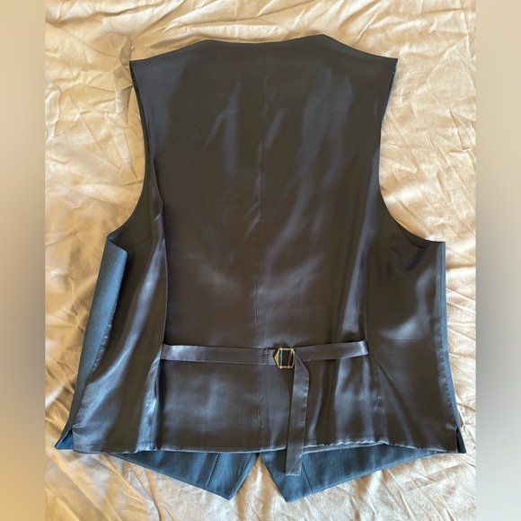 Calvin Klein 3 Piece Navy Suit - Picture 4 of 9